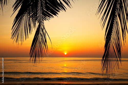 Fototapeta Naklejka Na Ścianę i Meble -  Tropical beach at sunset.