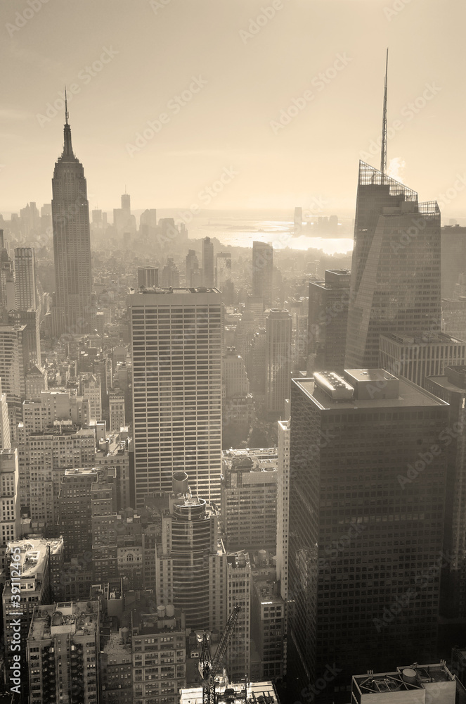 Naklejka premium New York City skyline czarno-białe