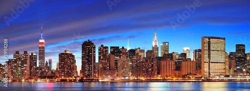 Nowy Jork Manhattan środek miasta o zmierzchu
