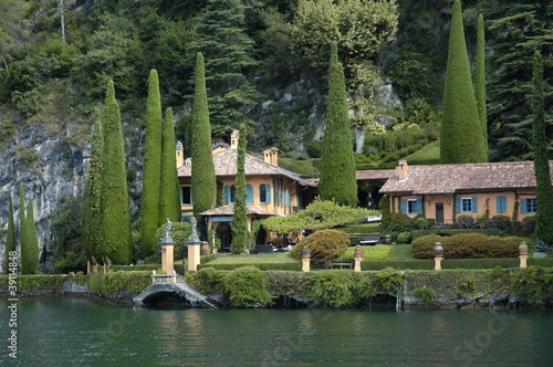 villa sul lago