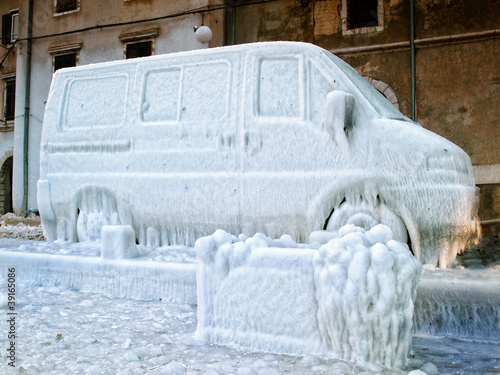 Obraz na płótnie Frozen van