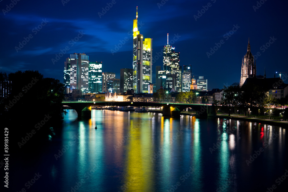 Commerzbank tower Francoforte di Notte