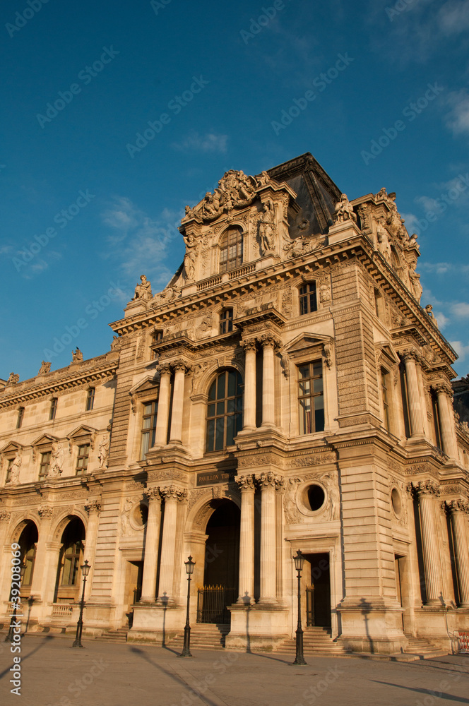 musée du Louvre à Paris pavillon turgot