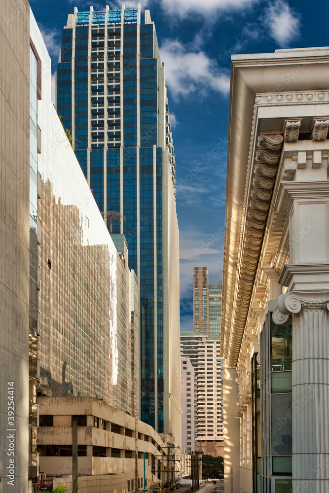 Obraz premium Street metropolis of skyscrapers