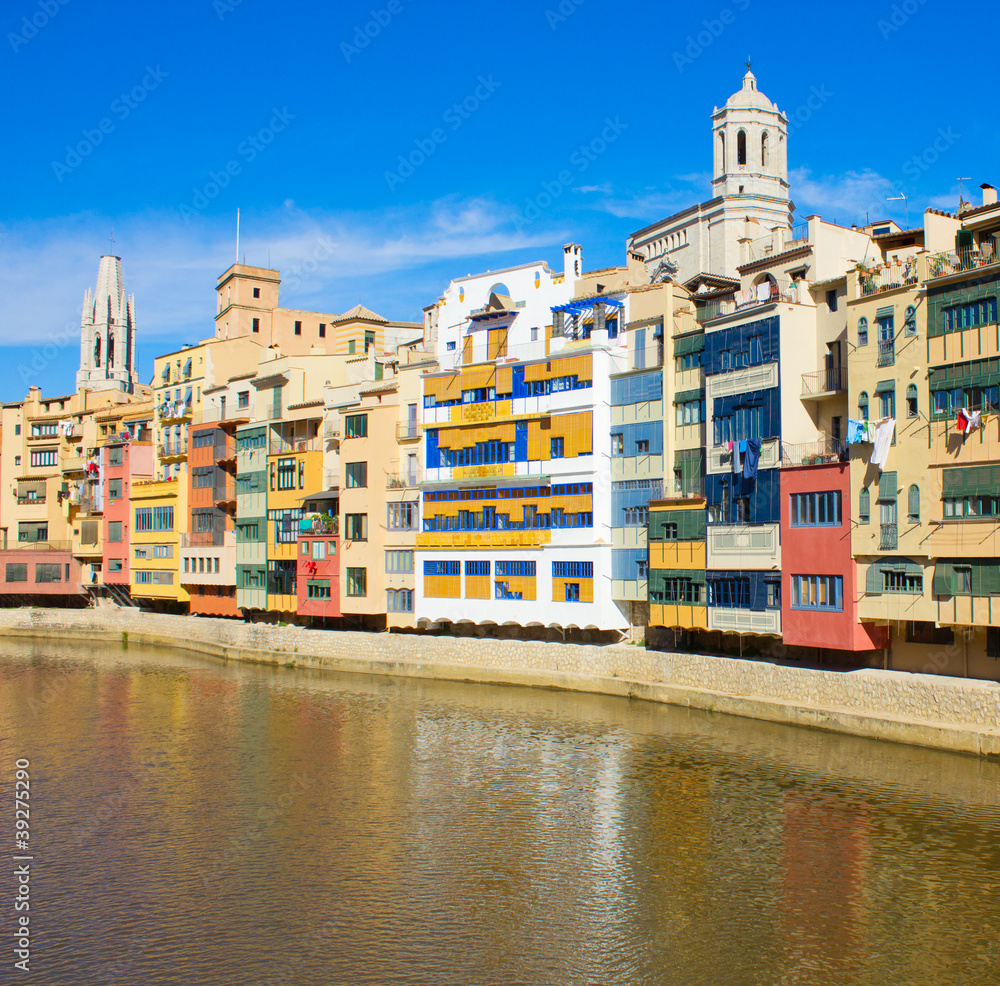 houses on river Onyar, Girona, Spain houses on river Onyar, Girona, Spain