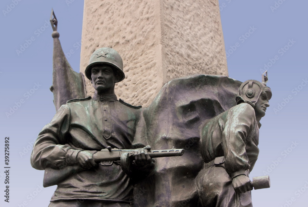 © ArTo - Kriegsdenkmal