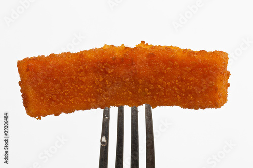 Fischstäbchen auf Gabel