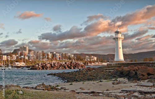 lighthouse sunrise at wollongong