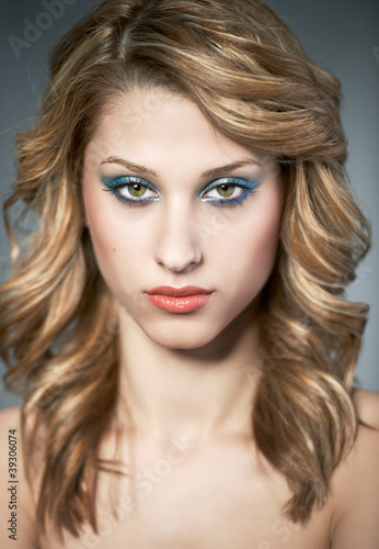 Young woman beauty portrait