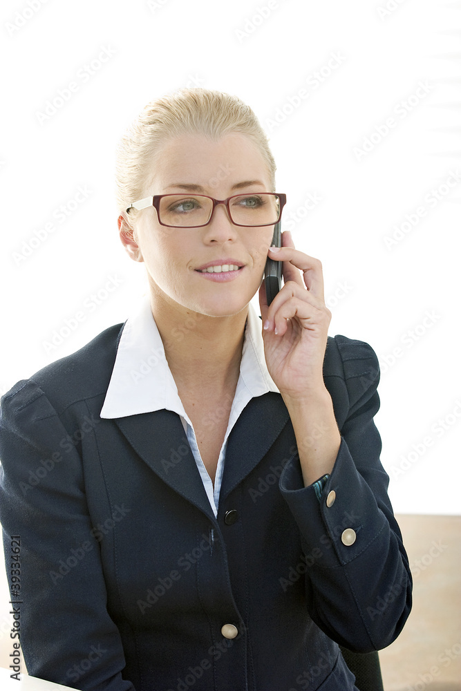 Charlyne,telephone portable,lunettes Charlyne,telephone portable,lunettes