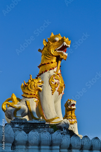lion statue of thailand