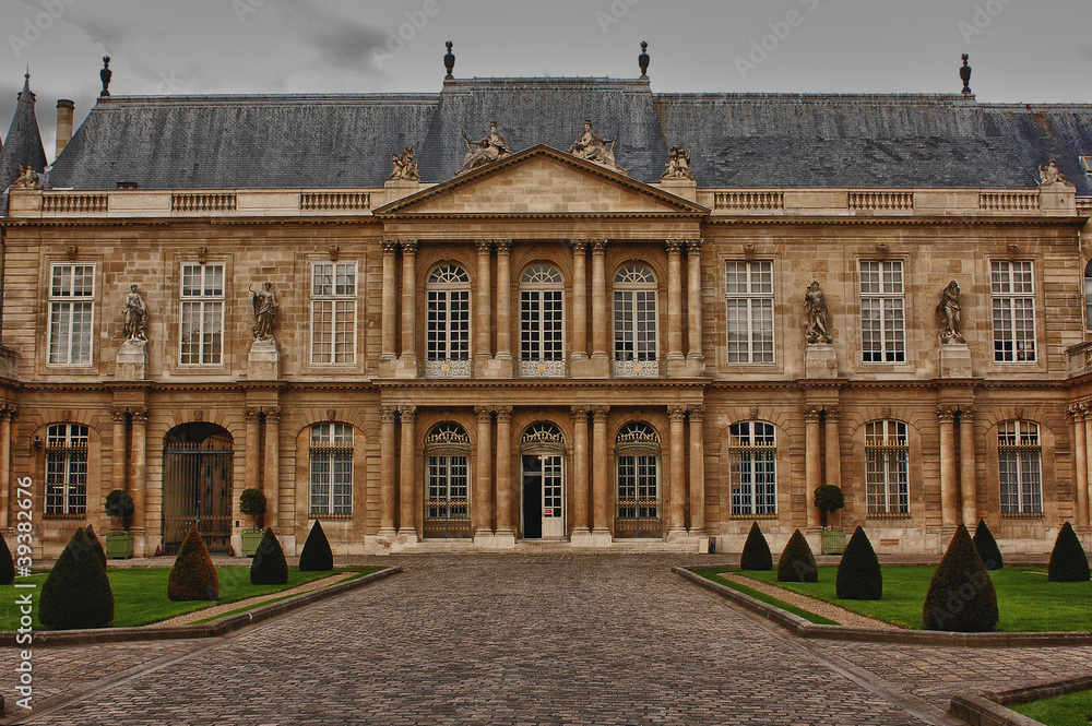 Ancient palace Parisian in HDR.