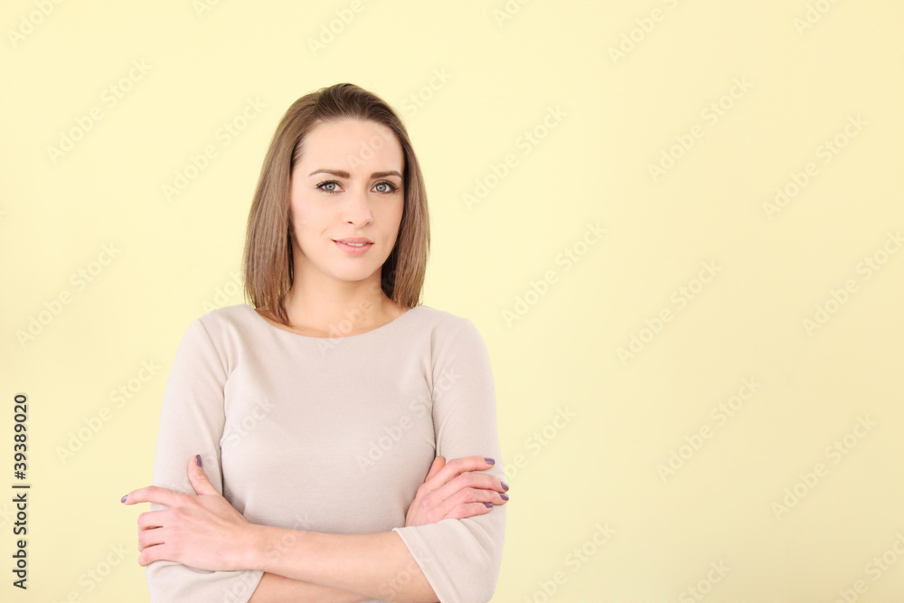 Obraz premium Beautiful caucasian woman arms crossed