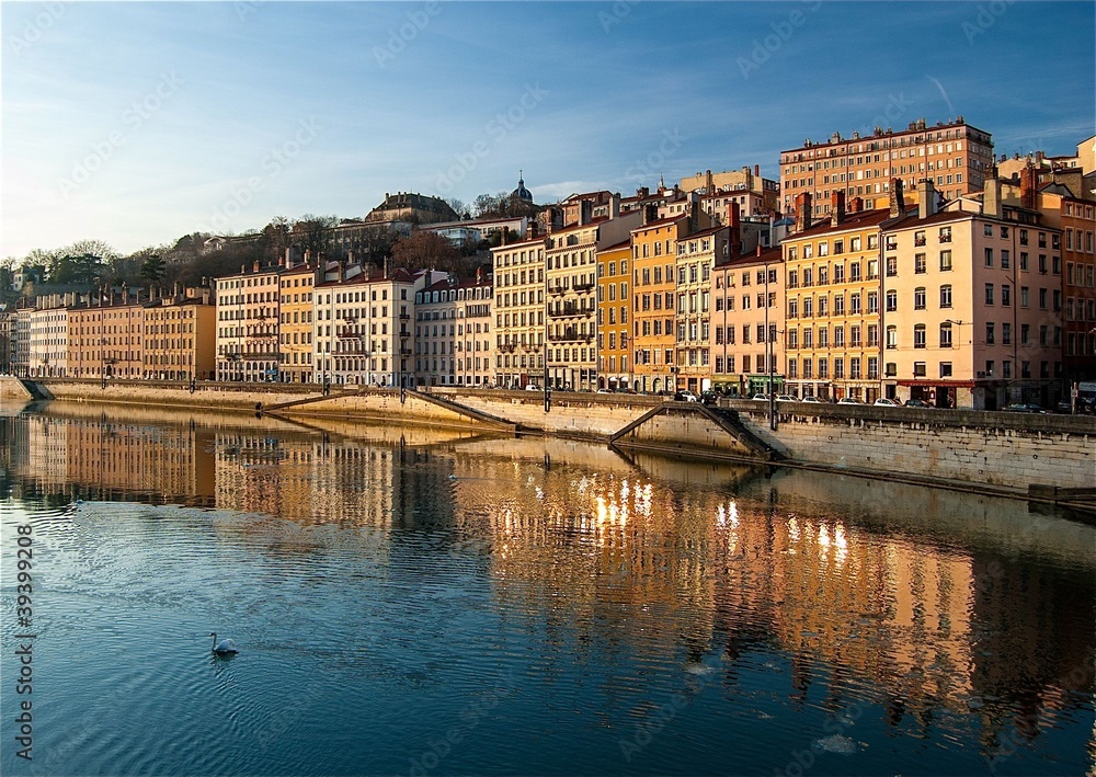 Obraz premium Les quais à Lyon, France