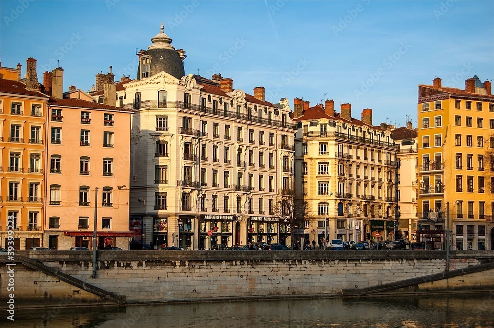 Les quais à Lyon, France
