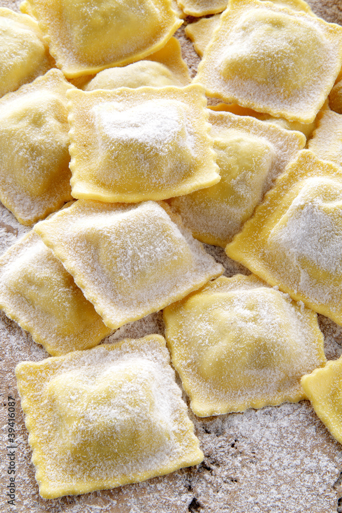 ravioli di pasta fresca Stock Photo | Adobe Stock