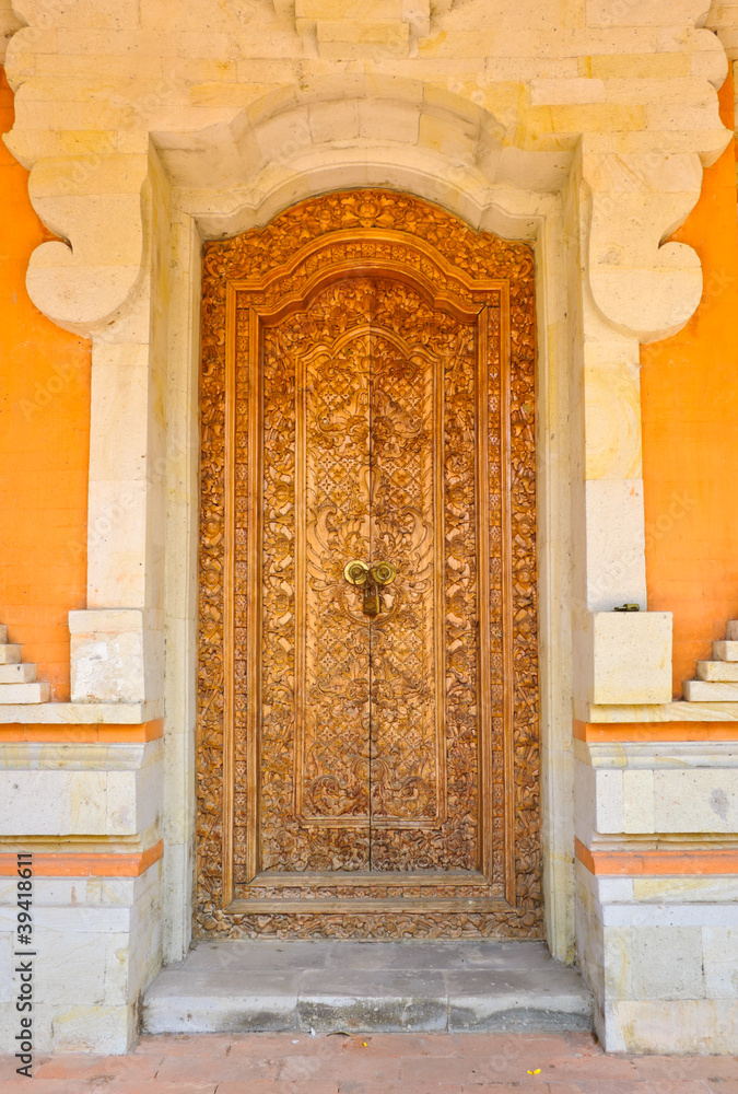 Balinese carving door in Batuan temple, Bali Balinese carving door in Batuan temple, Bali