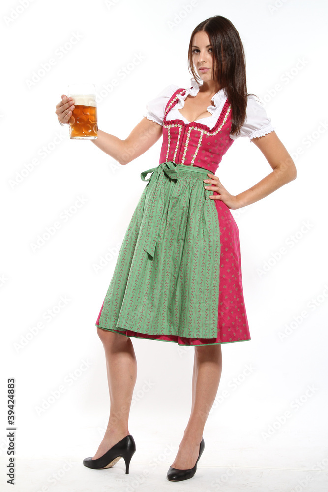 Frau im Dirndl