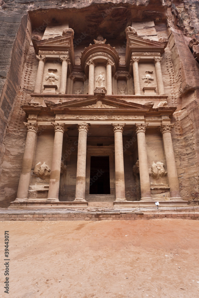 Obraz premium Facade of the Treasury - Al Khazneh - Petra - Jordan