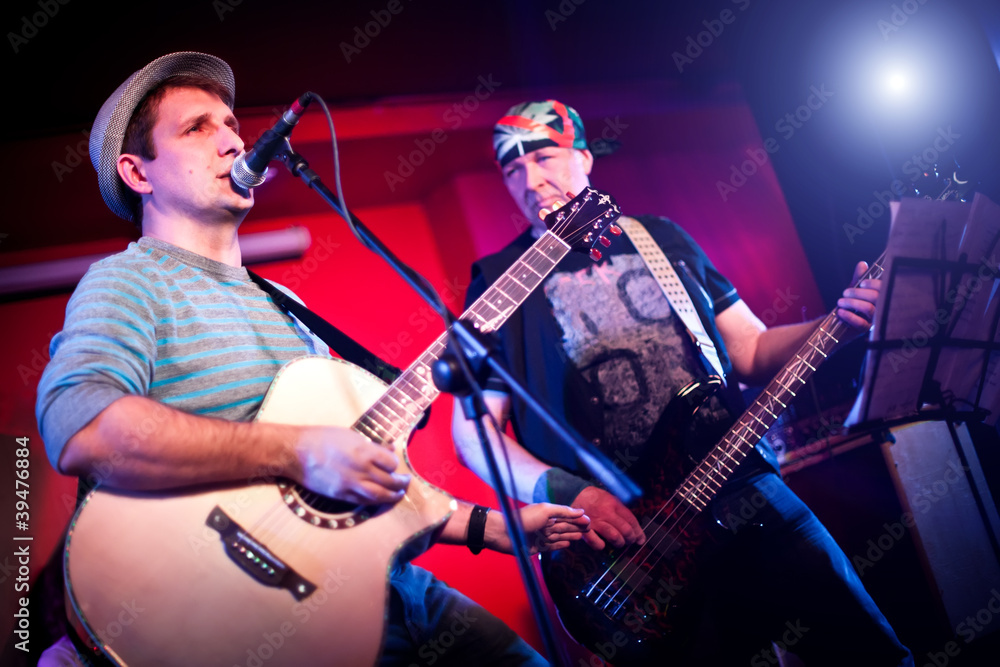 Obraz premium musician plays a guitar