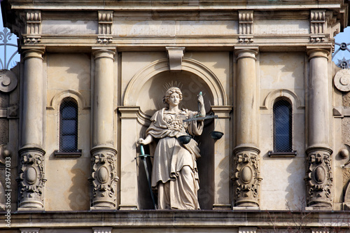 Foto Lady Justice with Scale and Sword