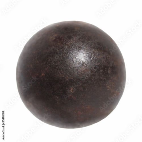 Bild auf Leinwand Old rusty Iron metal ball isolated on white background