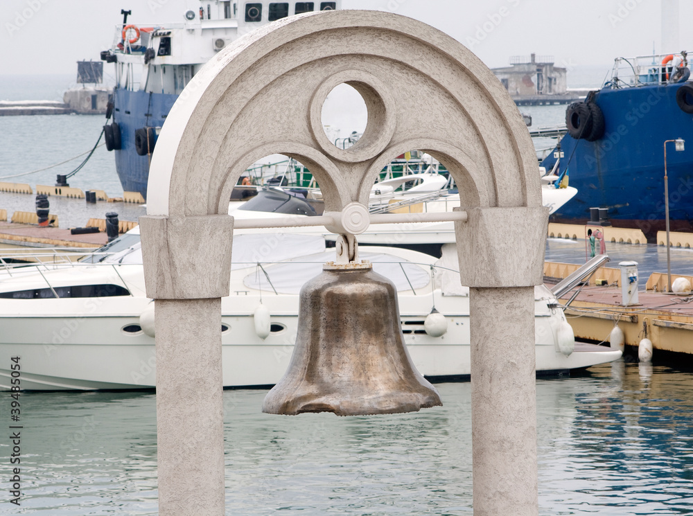 Fototapeta premium Ships old bronze bell