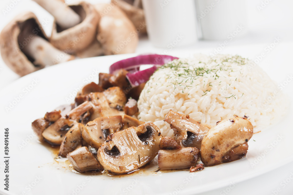 Mushrooms with rice