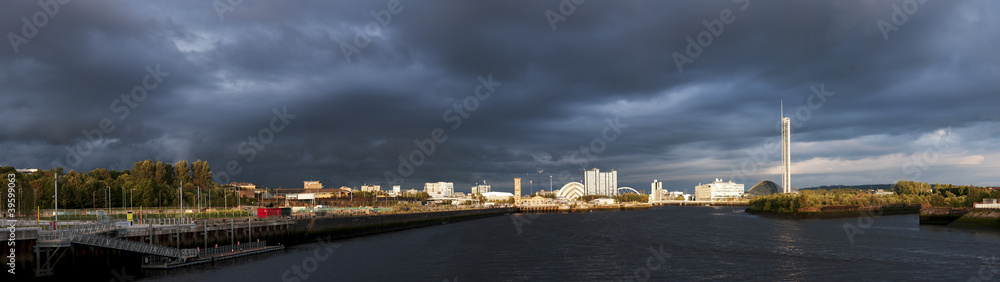 High resolution panorama of River Clyde in Glasgow