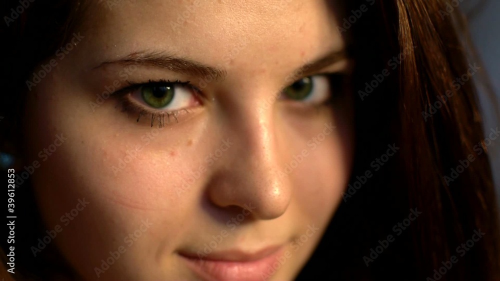 Sexy woman looking, posing (Close Up) Sexy woman looking, posing (Close Up)