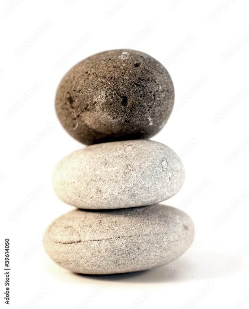 pierres galets zen en équilibre