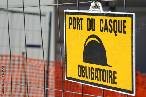 panneau port du casque, chantier