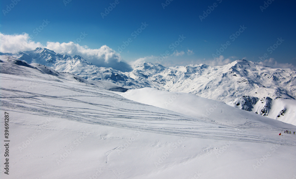 freeride ski slopes in French Alps