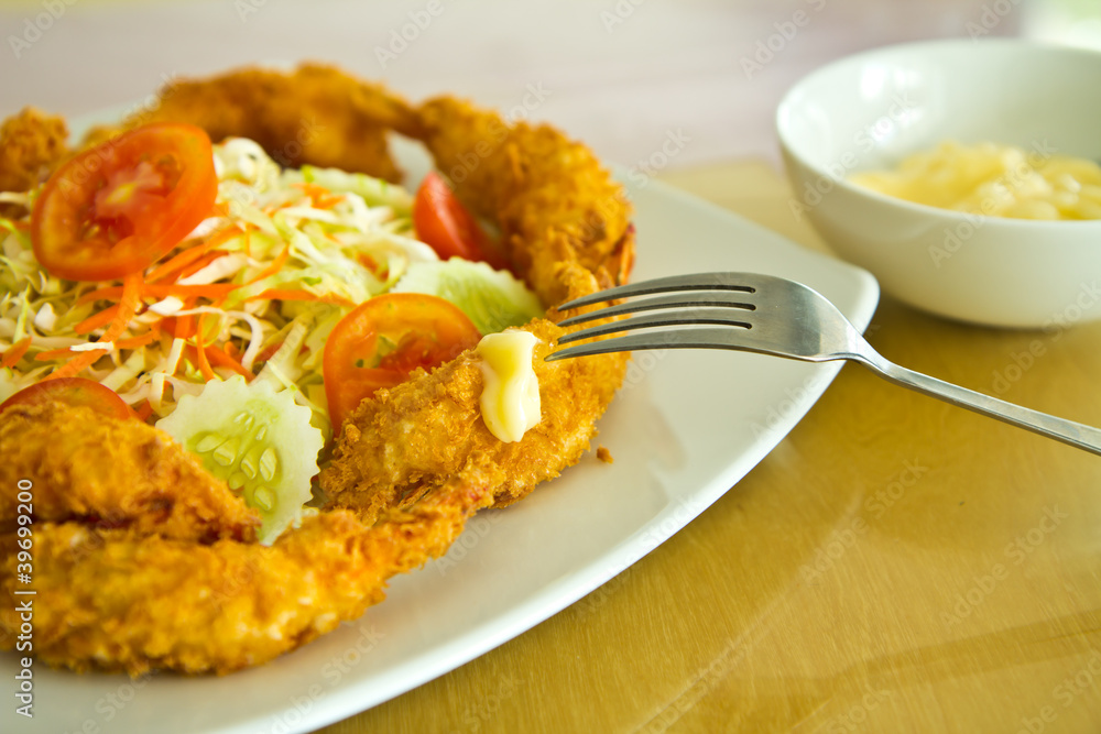 crispy shrimp salad with vegetables and dressing crispy shrimp salad with vegetables and dressing