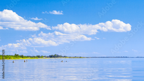 Fototapeta Naklejka Na Ścianę i Meble -  Carefree summer. Chudsky lake,  Russia