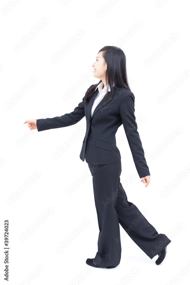 歩く女性 歩く女性