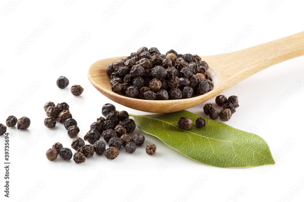 Black pepper and laurel Black pepper and laurel