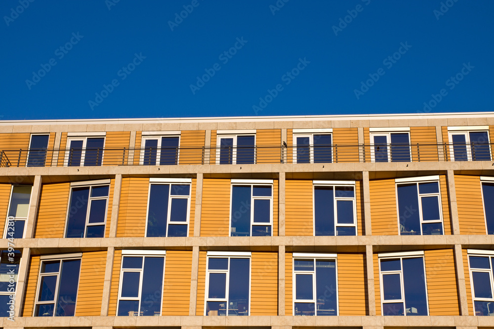 Fototapeta premium Modern orange office building