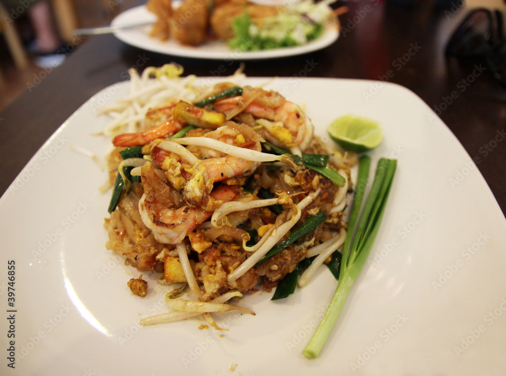 Pad thai