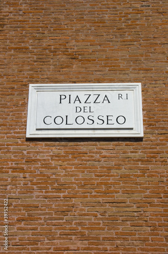 Colosseum plate © PASTA DESIGN
