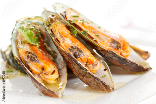 mussels with zucchini