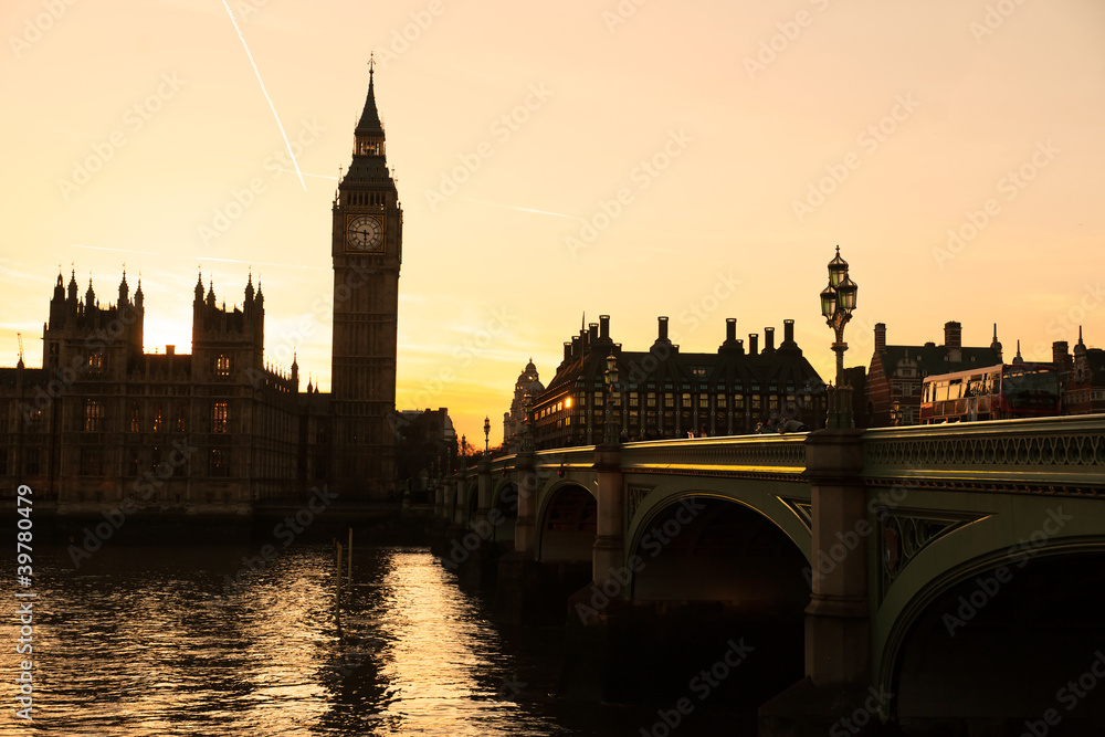 Naklejka premium The Big Ben, the House of Parliament and the Westminster Bridge