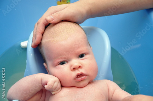 bathing of the kid