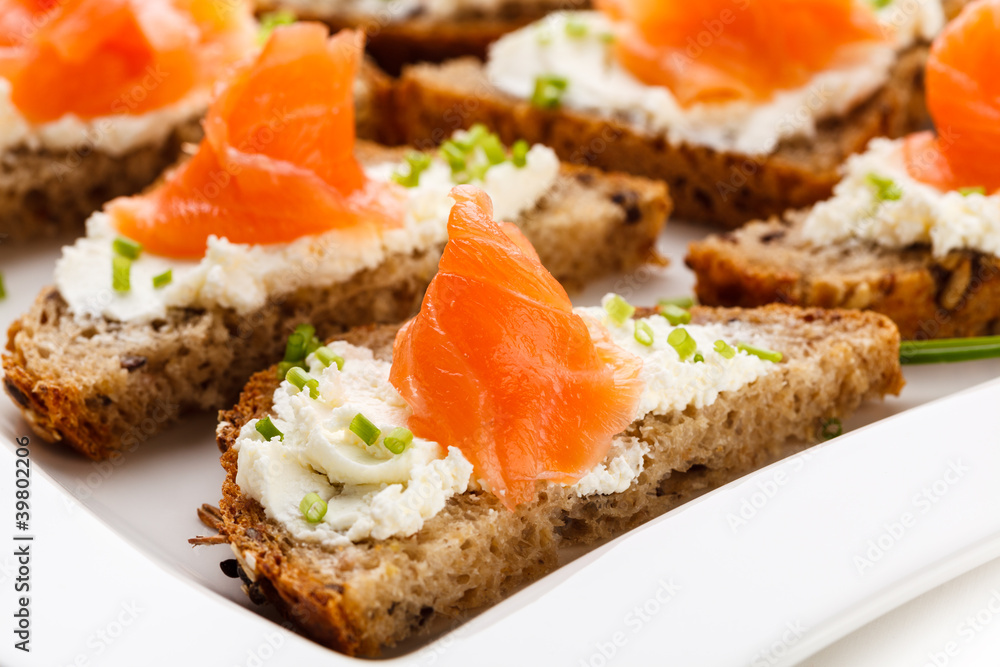 Bread with smoked salmon and cream cheese Bread with smoked salmon and cream cheese