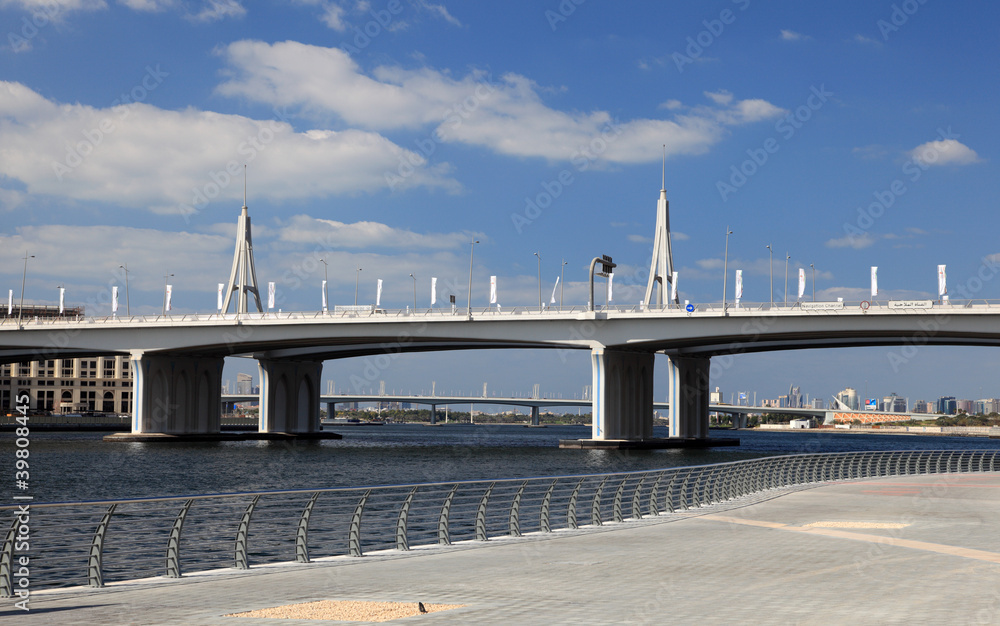 Fototapeta premium Business Bay Bridge in Dubai, United Arab Emirates