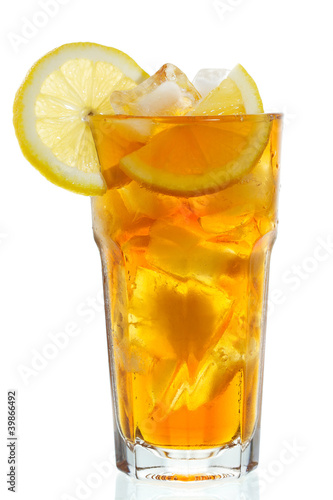 glass of ice tea with lemon