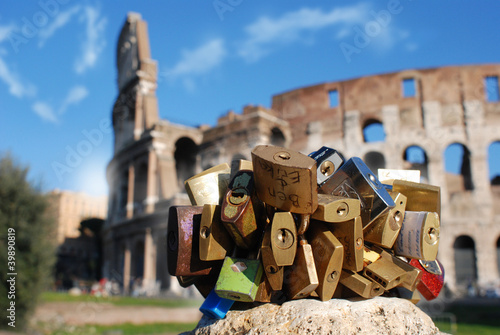 love locks in rome