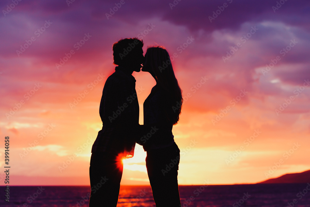 Sunset Lovers