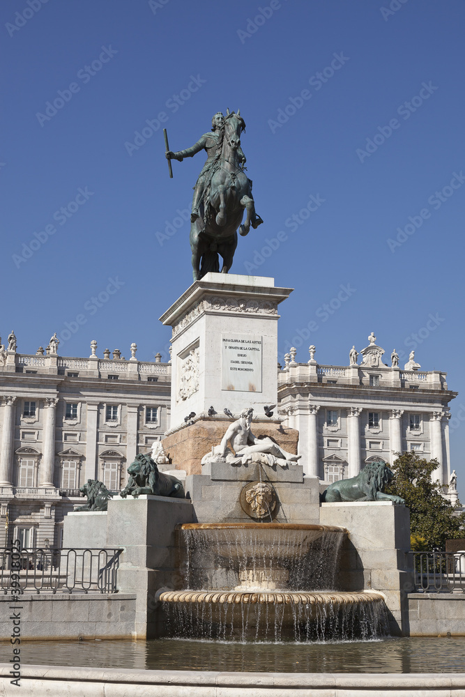 Estatua ecuestre de Felipe IV en Madrid