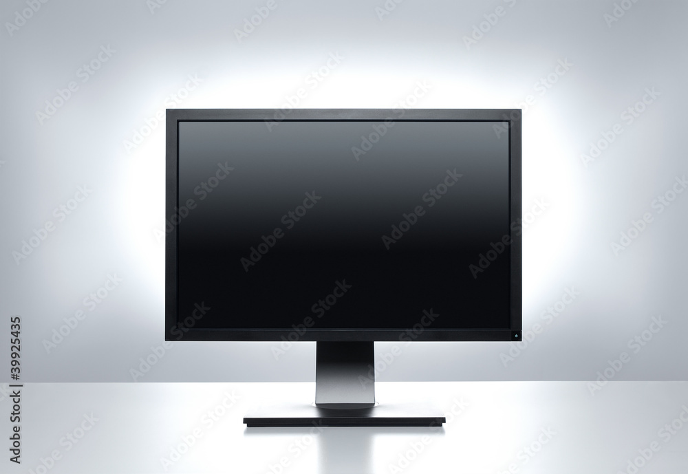 Blank computer monitor with clipping path for the screen Blank computer monitor with clipping path for the screen
